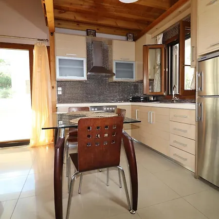 Theonymfi Luxury Apartmán Doukádes