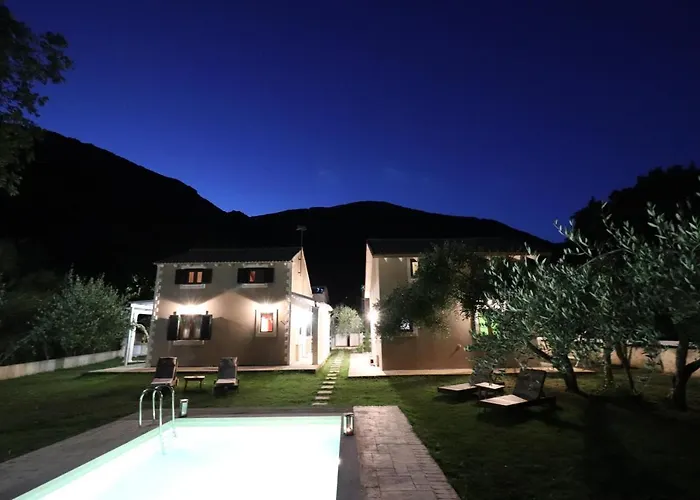 Theonymfi Luxury * Doukades