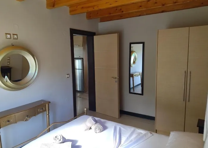 Апартаменты Theonymfi Luxury *