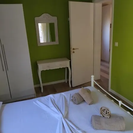 Daire Theonymfi Luxury Doukádes