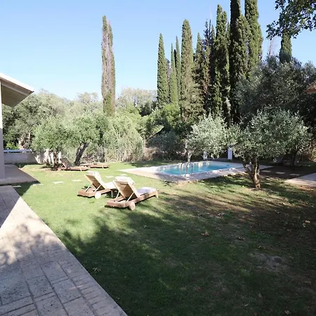 Apartment Theonymfi Luxury Doukades