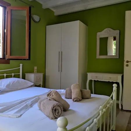 Theonymfi Luxury * Doukades