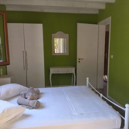 Theonymfi Luxury Apartment *